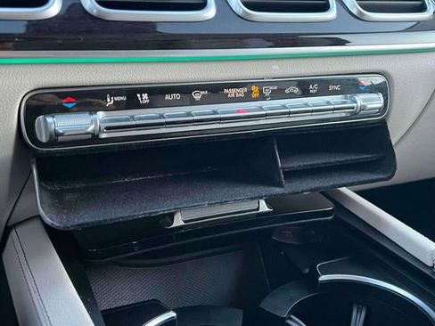 Used 2022 Mercedes-Benz GLS 450 4MATIC image 26