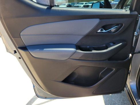 Used 2019 Chevrolet Traverse LT w/ LPO, Floor Liner Package FWD image 27