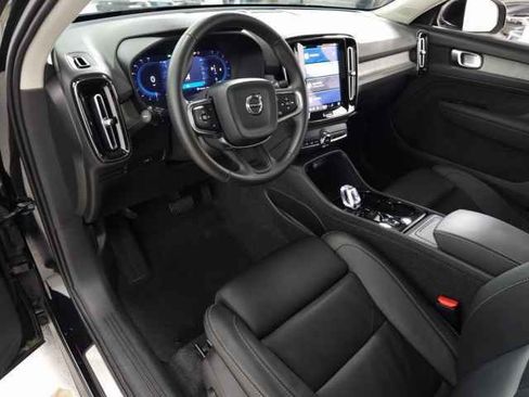 Certified 2025 Volvo XC40 B5 Plus image 16