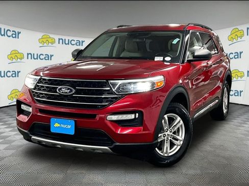 Used 2021 Ford Explorer XLT w/ Equipment Group 202A AWD/4WD image 3