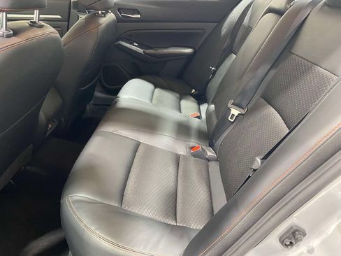 Used 2023 Nissan Altima 2.5 SR FWD image 11