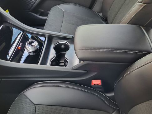 New 2025 Jeep Grand Cherokee Altitude image 20