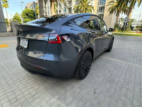 Used 2024 Tesla Model Y 2WD image 5