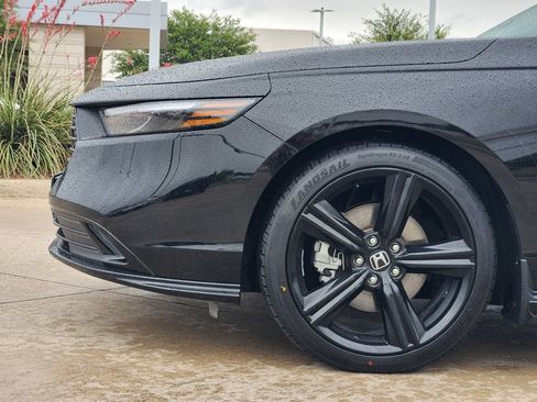 Used 2025 Honda Accord Sport image 8
