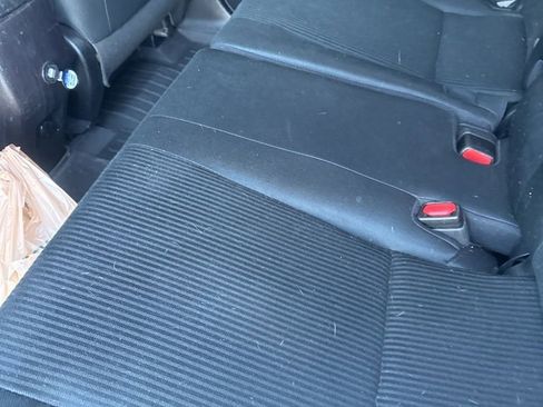 Used 2017 Toyota RAV4 LE image 5