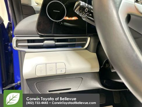 Used 2025 Hyundai Elantra Limited image 11