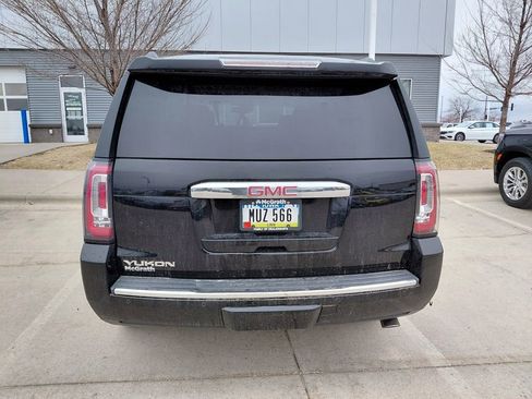 Used 2015 GMC Yukon Denali image 4