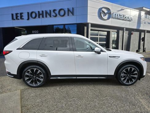 Certified 2024 MAZDA CX-90 Plug-In Hybrid w/ Premium Pkg image 8