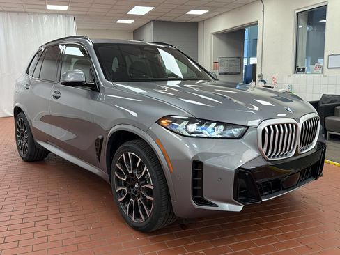 Used 2026 BMW X5 xDrive40i w/ M Sport Package AWD/4WD image 7