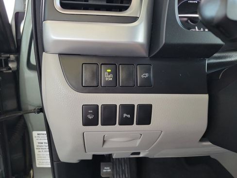 Used 2015 Toyota Highlander Limited image 28