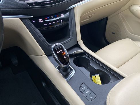 Used 2019 Cadillac XT5 Luxury image 12