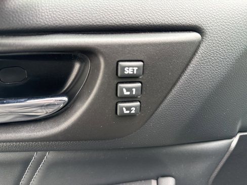 Used 2018 Subaru Outback 3.6R Limited image 10