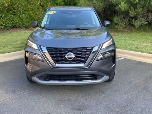 Used 2023 Nissan Rogue S FWD image 2
