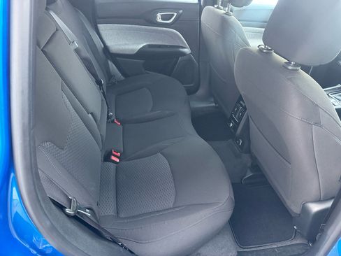 Used 2023 Jeep Compass Sport w/ Mopar Graphics Package image 11