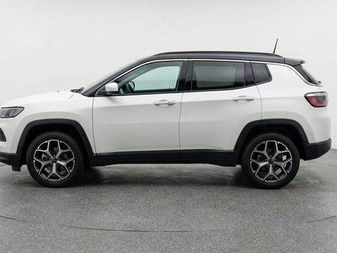 Used 2025 Jeep Compass Limited AWD/4WD image 3