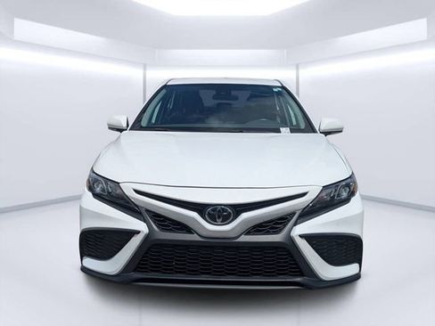 Used 2024 Toyota Camry SE FWD image 8
