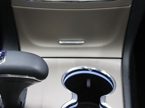 Used 2015 Jeep Grand Cherokee Overland image 31