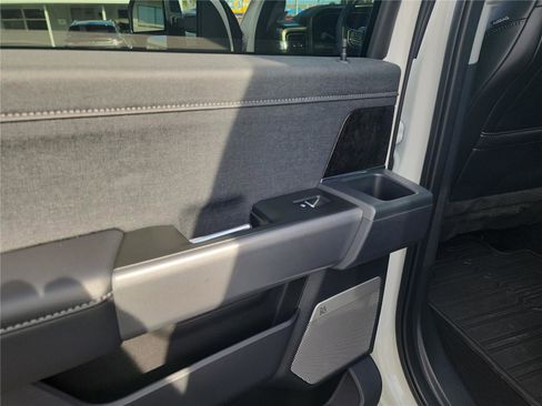 Used 2024 Ford F250 Lariat w/ Tremor Off-Road Package image 21