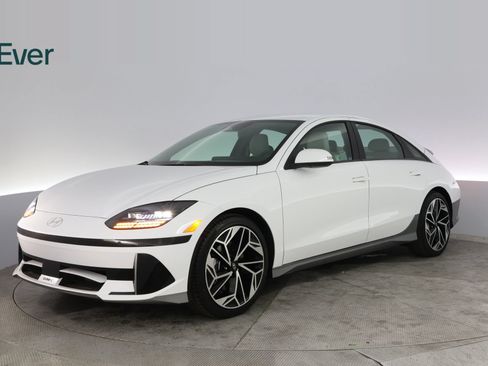 Used 2024 Hyundai Ioniq 6 SEL RWD image 2