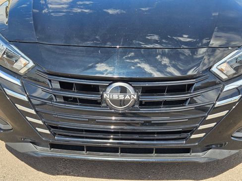 Used 2024 Nissan Versa S FWD image 9