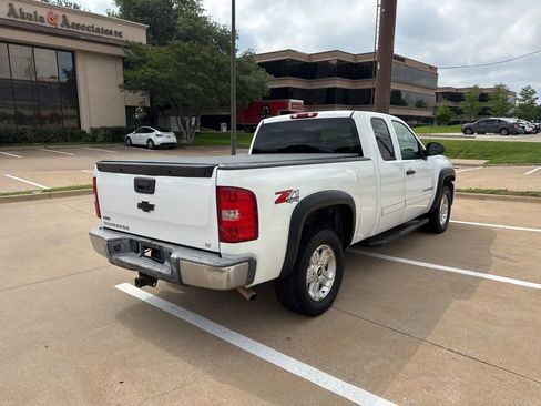 Used 2009 Chevrolet Silverado 1500 LT w/ Power Pack Plus AWD/4WD image 10