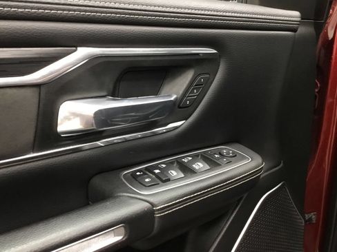 Used 2023 RAM 1500 Laramie AWD/4WD image 7