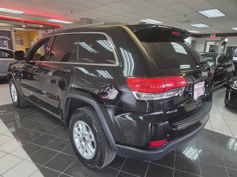 Used 2018 Jeep Grand Cherokee Laredo AWD/4WD image 10