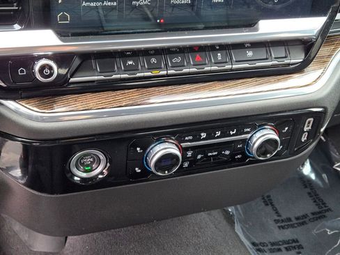 Used 2024 GMC Sierra 1500 SLE image 22