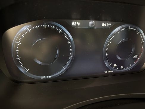 Used 2018 Volvo V90 T6 Cross Country w/ Convenience Package image 28