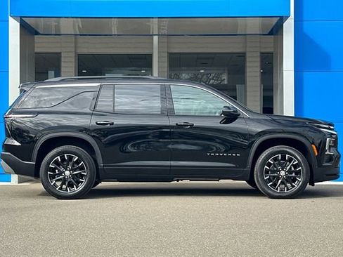 New 2026 Chevrolet Traverse LT w/ Sun and Wheel Package image 4