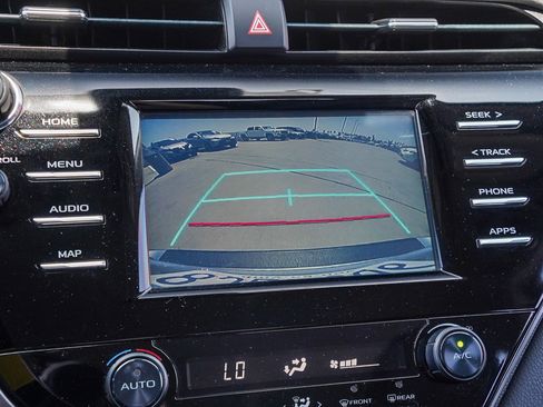 Used 2019 Toyota Camry SE w/ Carpet Mat Package FWD image 27