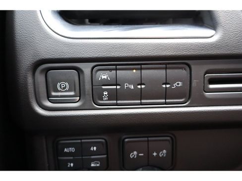 Used 2021 Chevrolet Tahoe RST w/ Luxury Package AWD/4WD image 33