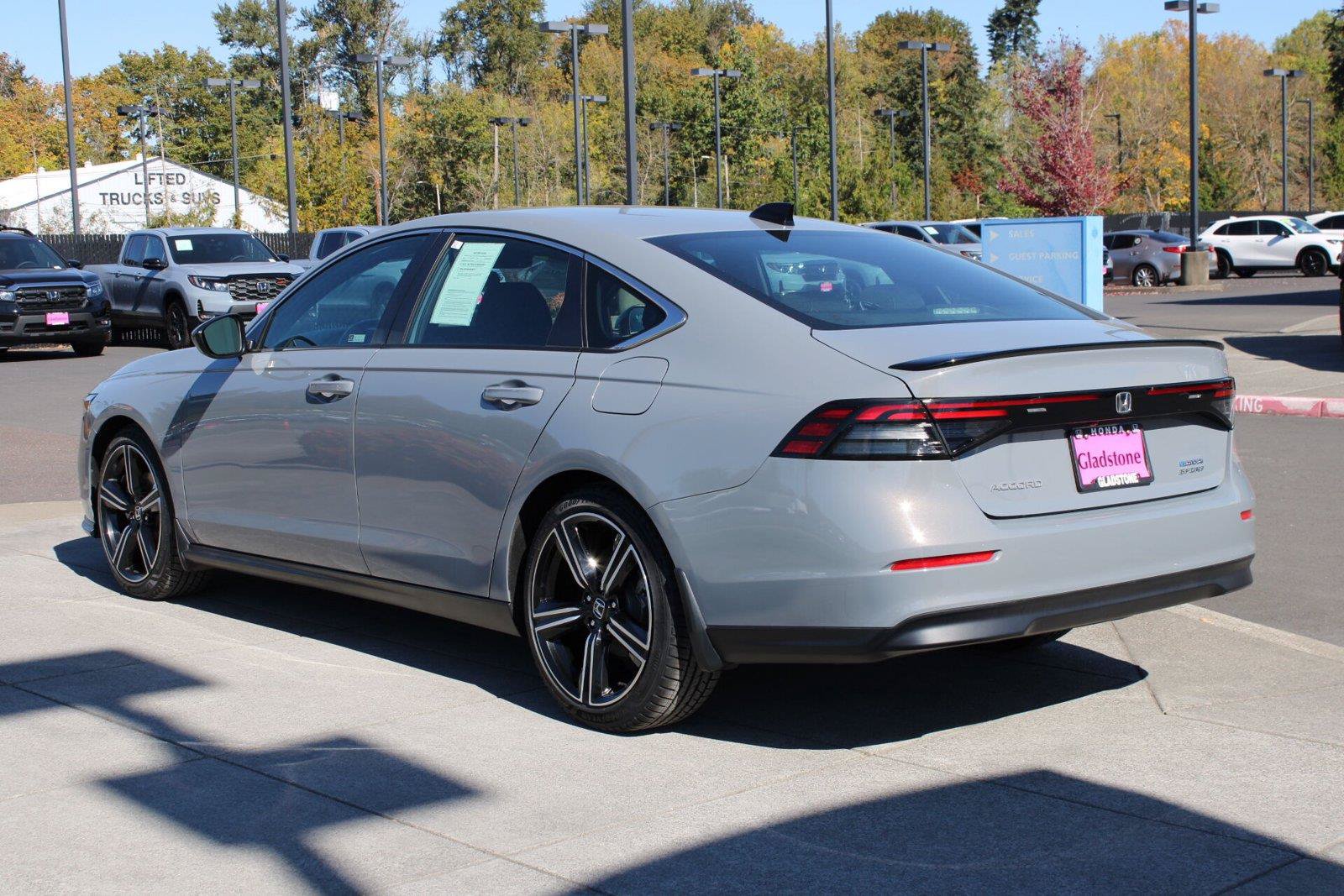 Used 2023 Honda Accord Sport image 3