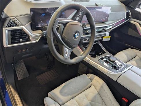 Used 2025 BMW X5 xDrive40i image 3