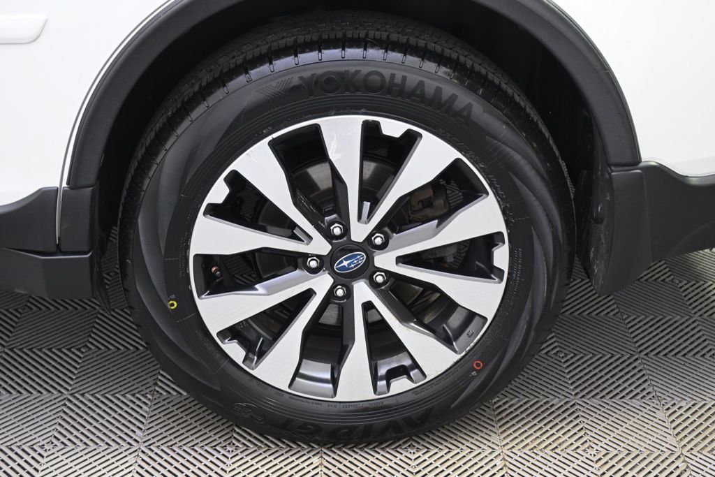 Used 2015 Subaru Outback 2.5i Limited AWD/4WD image 18