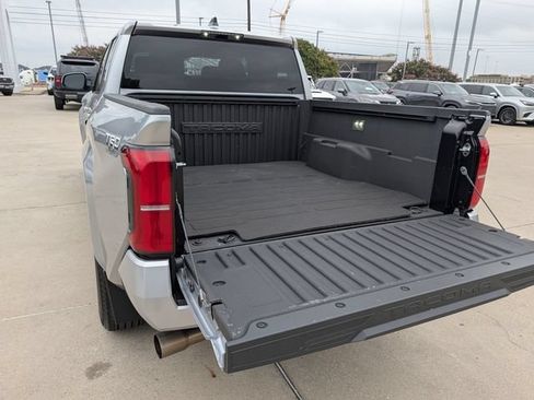 Used 2024 Toyota Tacoma TRD Sport RWD image 28