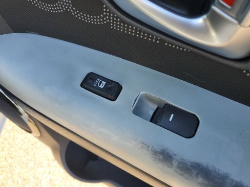 Used 2012 Kia Soul + image 11