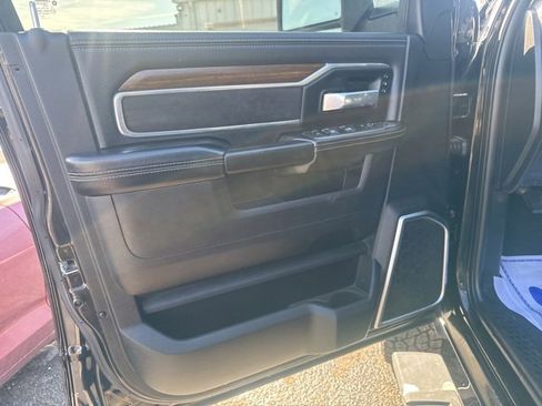 Used 2024 RAM 2500 Laramie image 10