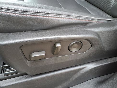 Used 2022 Chevrolet Tahoe RST w/ Luxury Package image 18