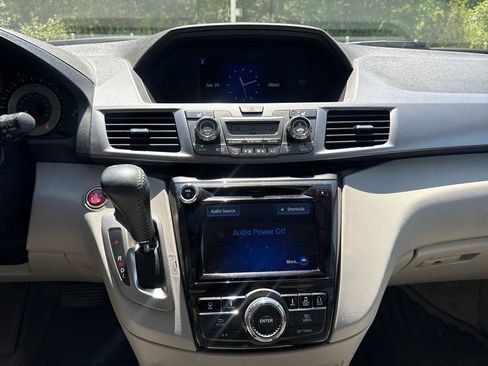 Used 2014 Honda Odyssey Touring image 18