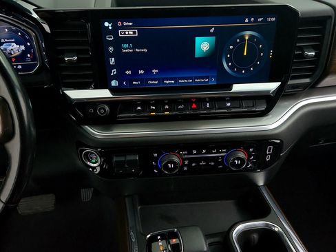 Used 2023 Chevrolet Silverado 1500 High Country AWD/4WD image 21