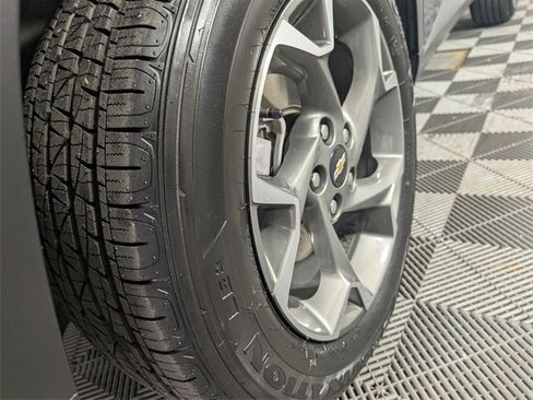 Certified 2024 Chevrolet Trax LT w/ Driver Confidence Package image 9