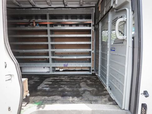 Used 2021 Nissan NV 3500 SV RWD image 22