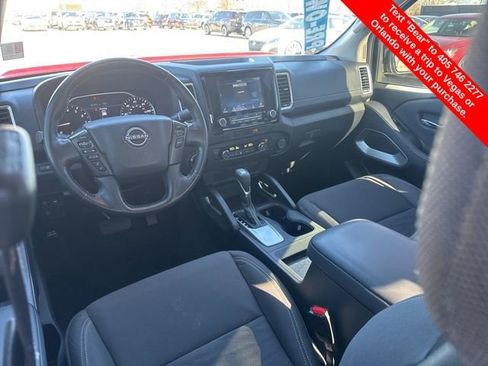 Used 2022 Nissan Frontier SV image 12