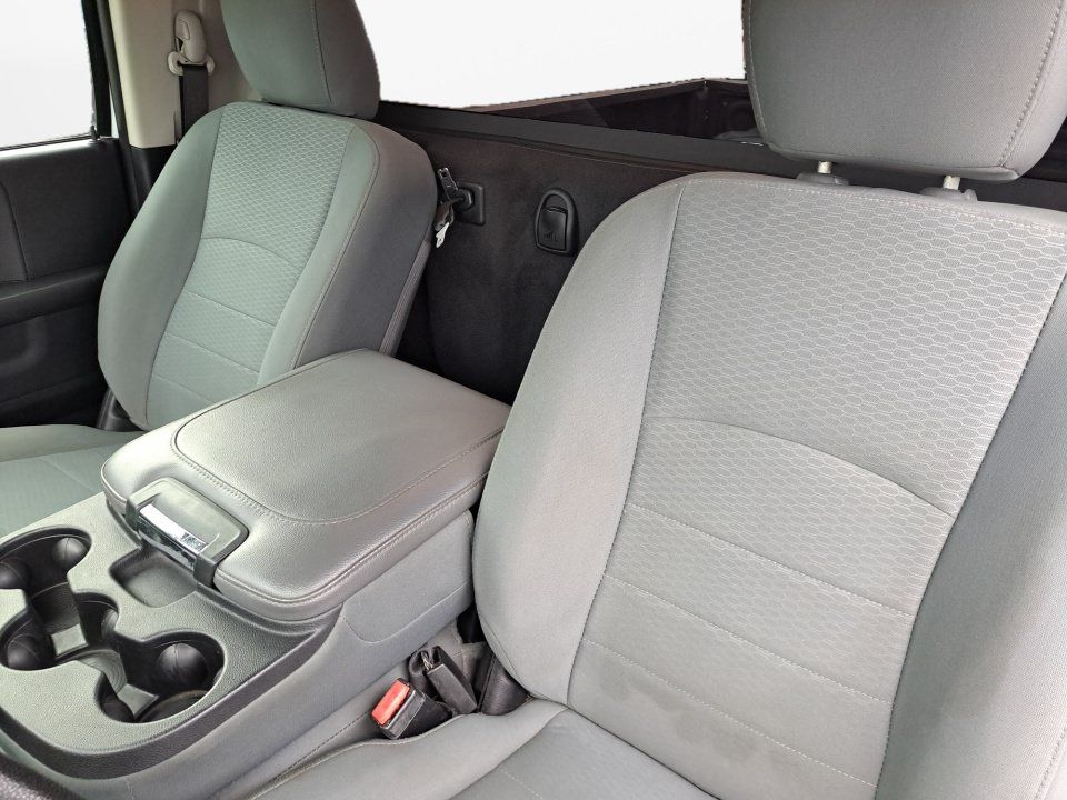 Used 2016 RAM 1500 Tradesman w/ Chrome Appearance Group RWD image 15