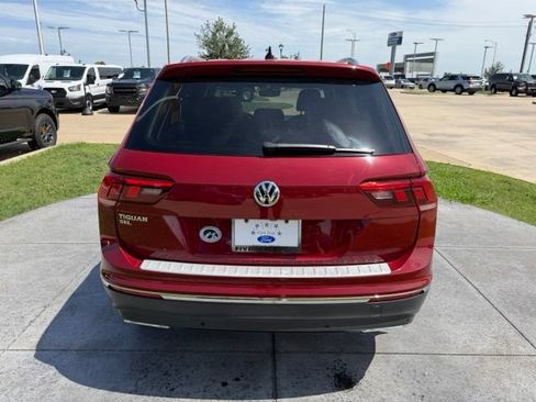 Used 2019 Volkswagen Tiguan S FWD image 5