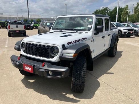 Certified 2025 Jeep Gladiator Rubicon w/ Convenience Group AWD/4WD image 3