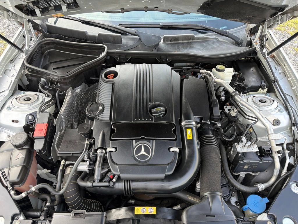 Used 2015 Mercedes-Benz SLK 250 image 12