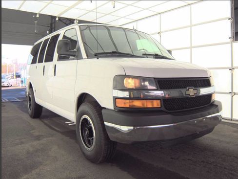 Used 2013 Chevrolet Express 2500 LT w/ LT Preferred Equipment Group image 2