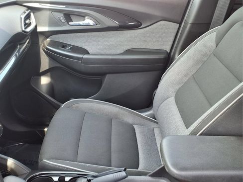 Used 2021 Chevrolet TrailBlazer LS AWD/4WD image 14